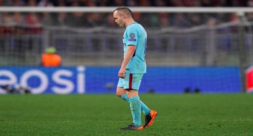 إنييستا باكيا: هذا هو موسمي الأخير مع برشلونة